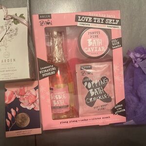 Bath bundle with Pink Bath Caviar & Bubble Bath Gift Set